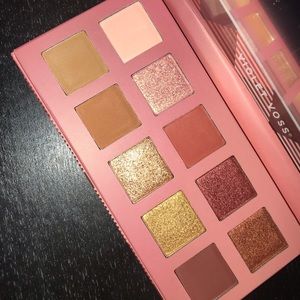 Violet Voss Eye Shadow Palette